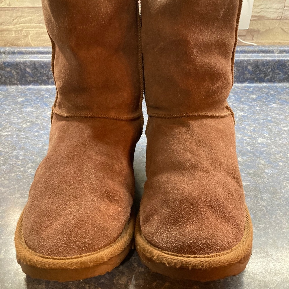 Emu boots